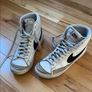 Nike Kids White and Black Sneakers